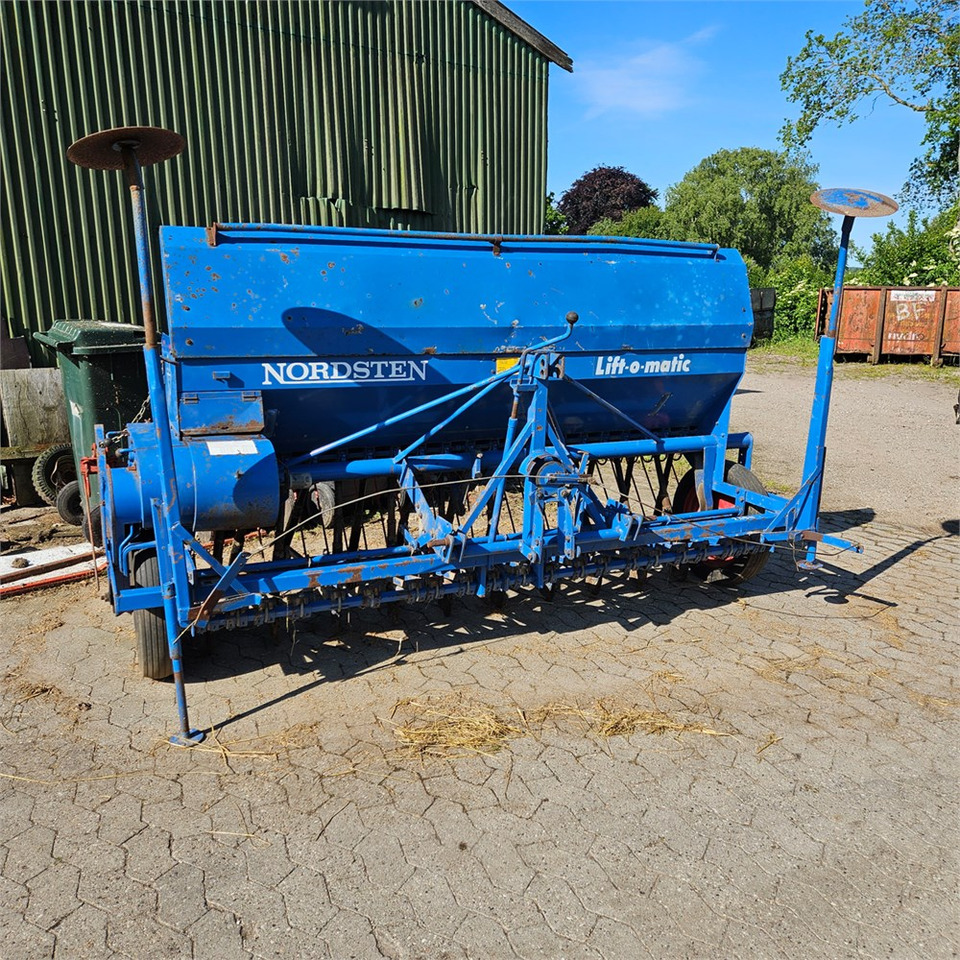 Nordsten Lift-o-Matic 2,5 - Máquina para semear: foto 4 Nordsten Lift-o-Matic 2,5 - Máquina para semear: foto 4