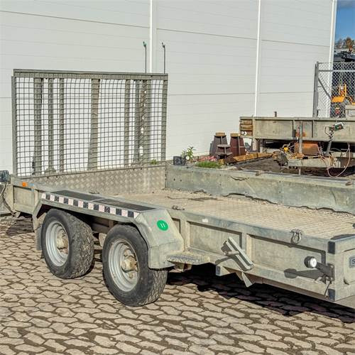 Nugent P3718 - Reboque para carros: foto 1 Nugent P3718 - Reboque para carros: foto 1