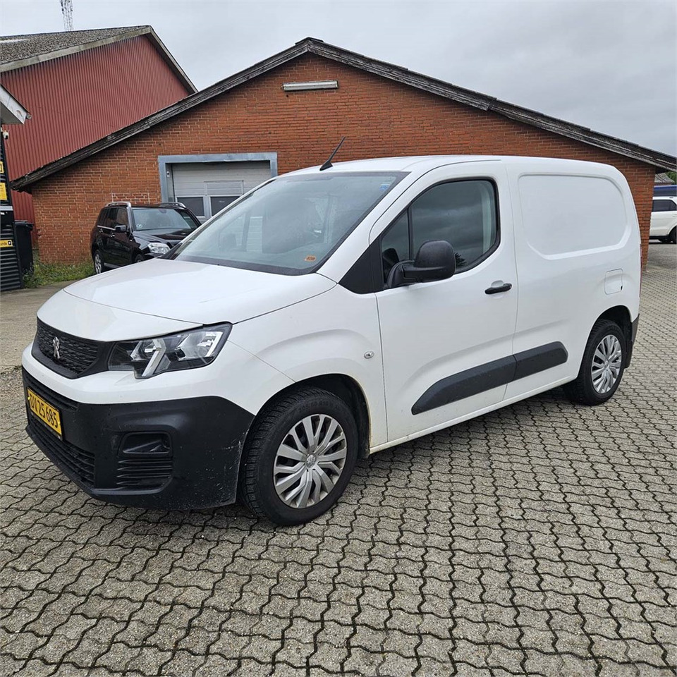 Peugeot Partner 1,5 Blue HDI 100 L1 - Furgão compacto: foto 1 Peugeot Partner 1,5 Blue HDI 100 L1 - Furgão compacto: foto 1