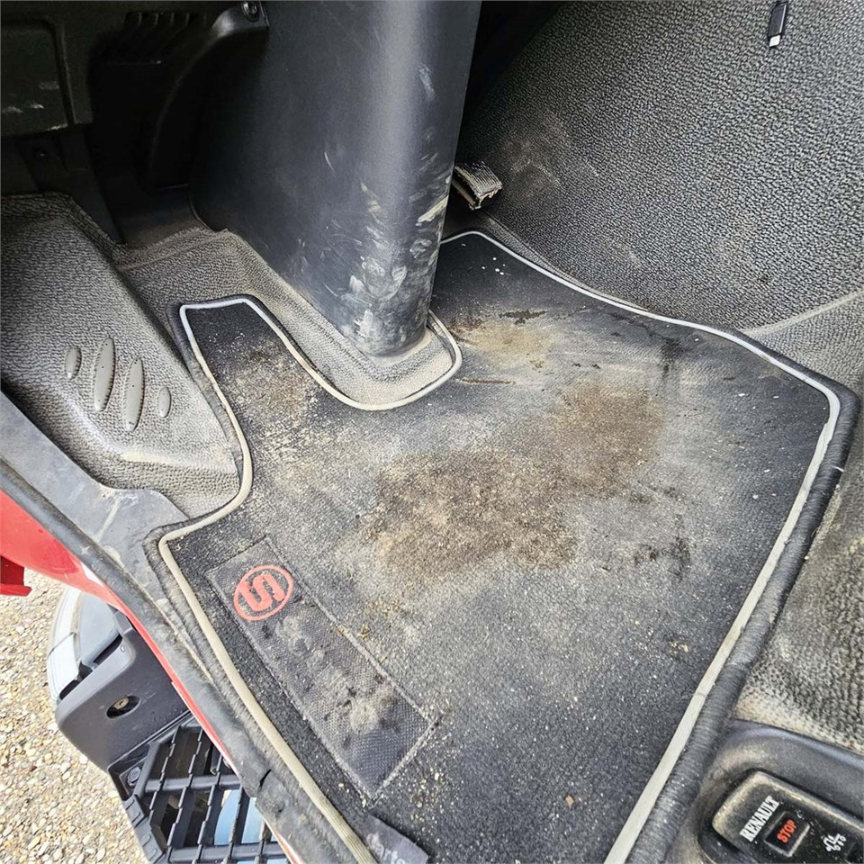 Camião polibenne Renault D 26 Wide: foto 21 Camião polibenne Renault D 26 Wide: foto 21