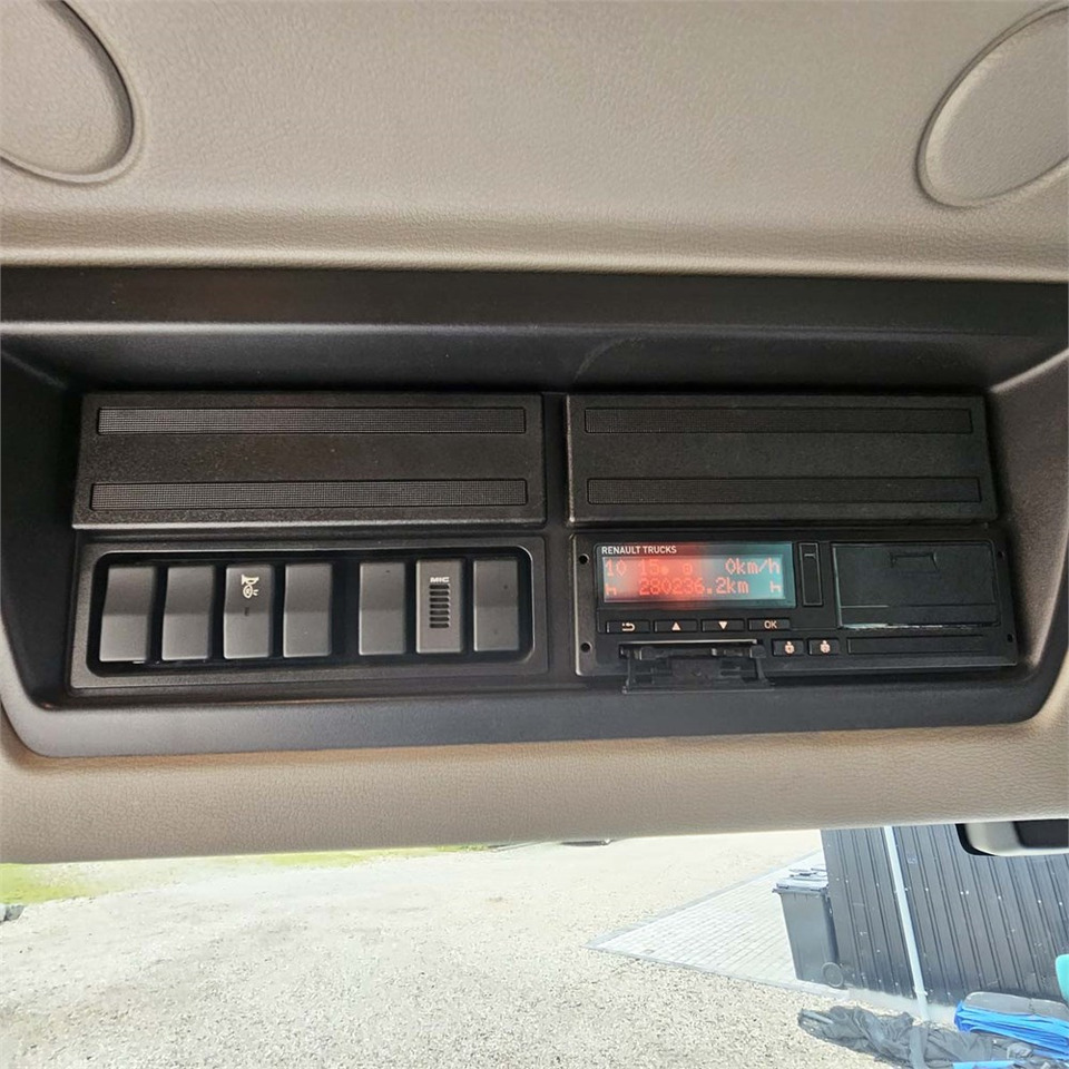 Camião polibenne Renault D 26 Wide: foto 18 Camião polibenne Renault D 26 Wide: foto 18