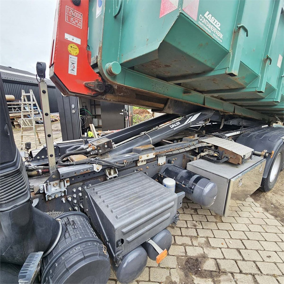 Camião polibenne Renault D 26 Wide: foto 22 Camião polibenne Renault D 26 Wide: foto 22