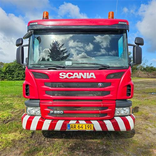Locação financeira de Scania P250 Scania P250: foto 6