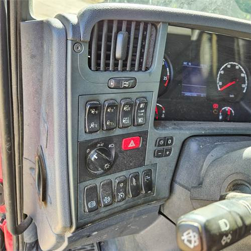 Locação financeira de Scania P250 Scania P250: foto 16