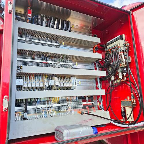 Locação financeira de Scania P250 Scania P250: foto 35