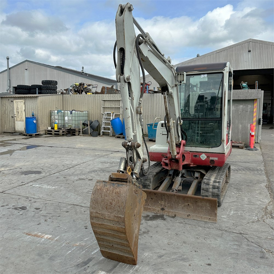 Takeuchi TB125 - Mini escavadeira: foto 3 Takeuchi TB125 - Mini escavadeira: foto 3