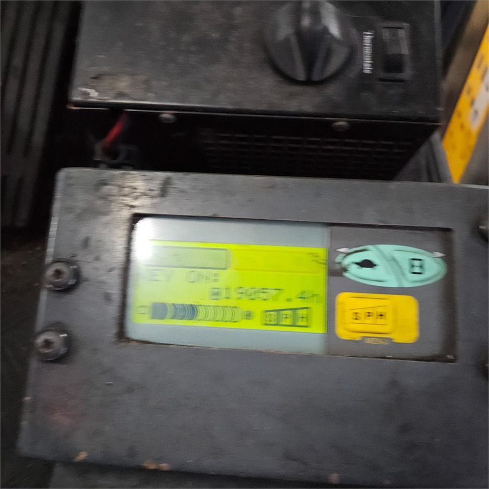 Empilhador Toyota 7FBMF30: foto 12