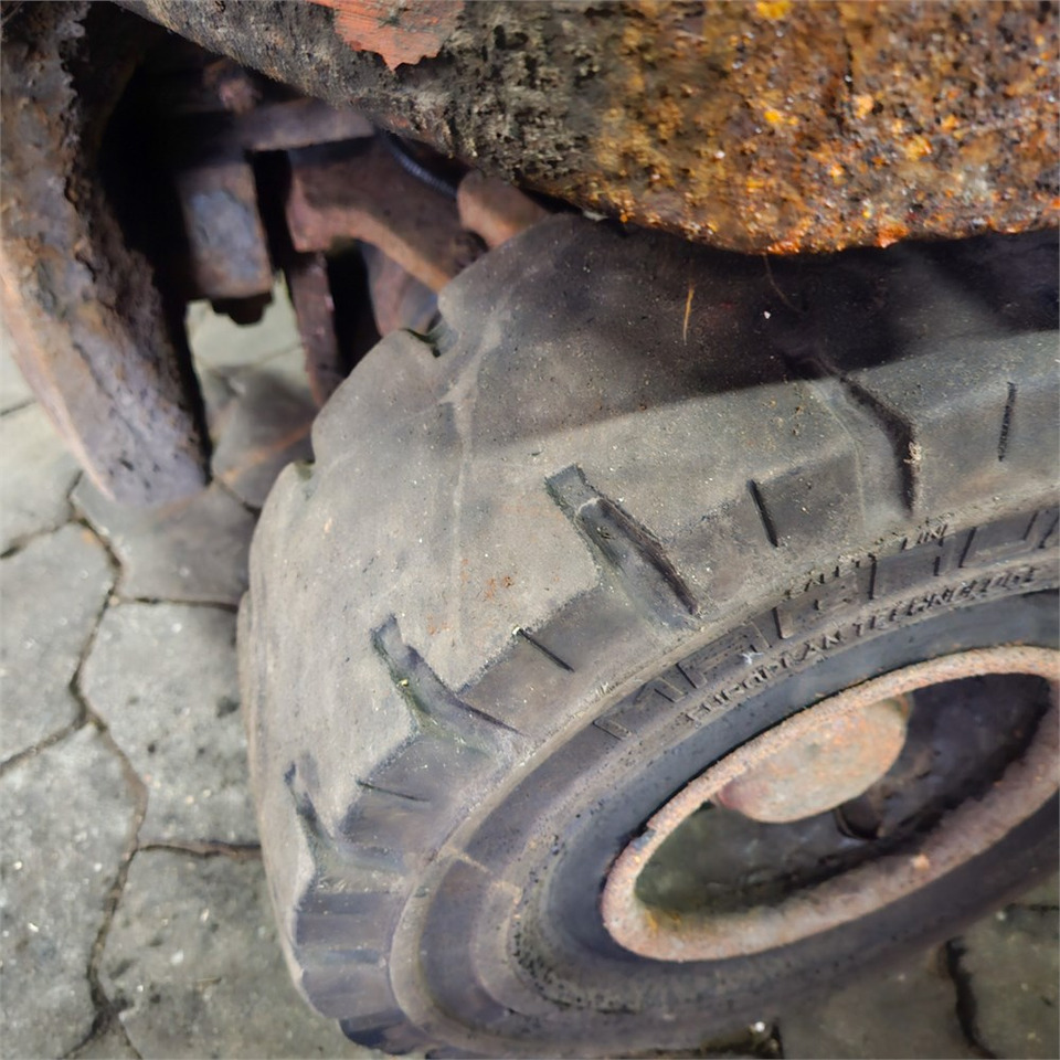 Empilhador Toyota 7FBMF30: foto 19