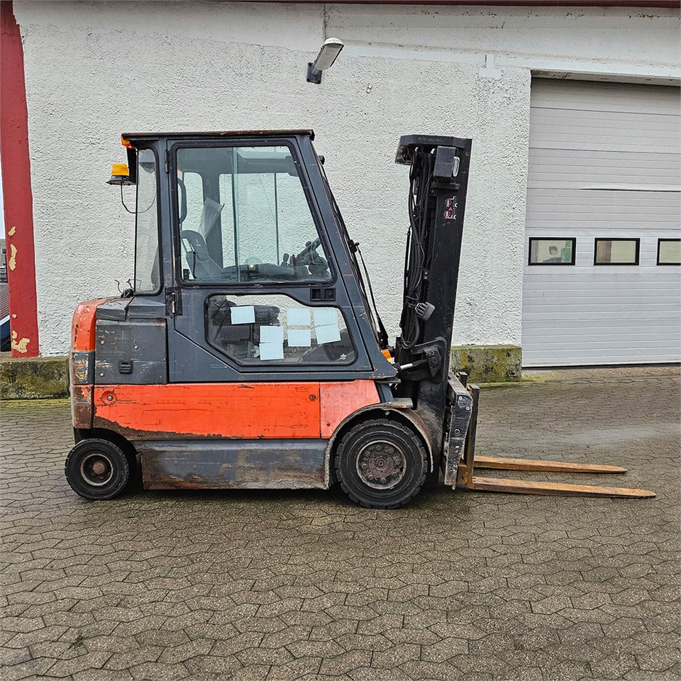 Toyota 7FBMF30 - Empilhador: foto 1 Toyota 7FBMF30 - Empilhador: foto 1