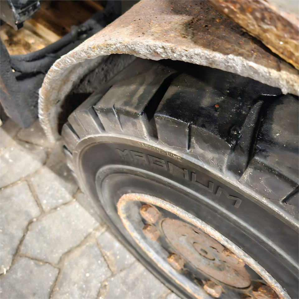 Empilhador Toyota 7FBMF30: foto 17