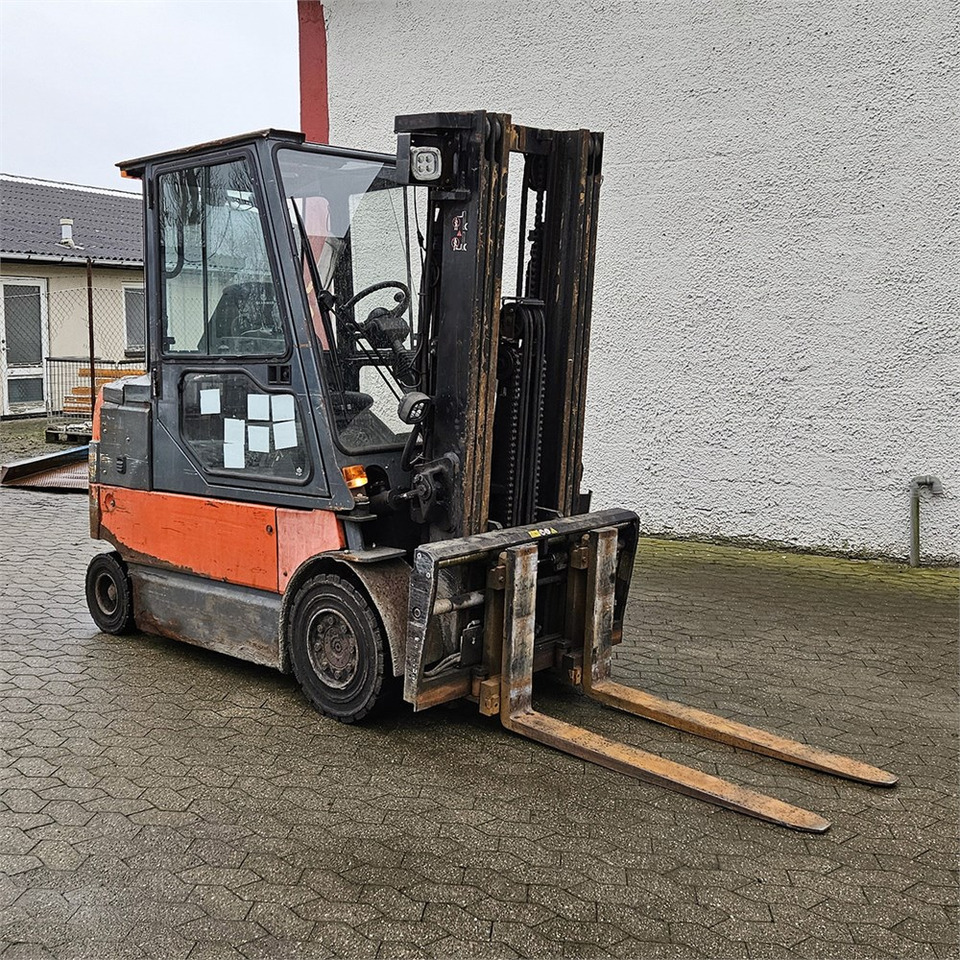 Toyota 7FBMF30 - Empilhador: foto 3 Toyota 7FBMF30 - Empilhador: foto 3