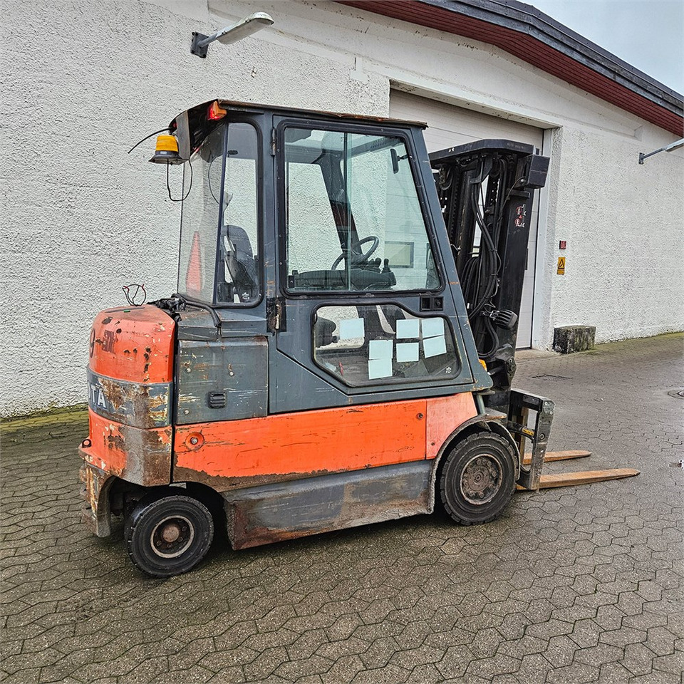 Toyota 7FBMF30 - Empilhador: foto 4 Toyota 7FBMF30 - Empilhador: foto 4