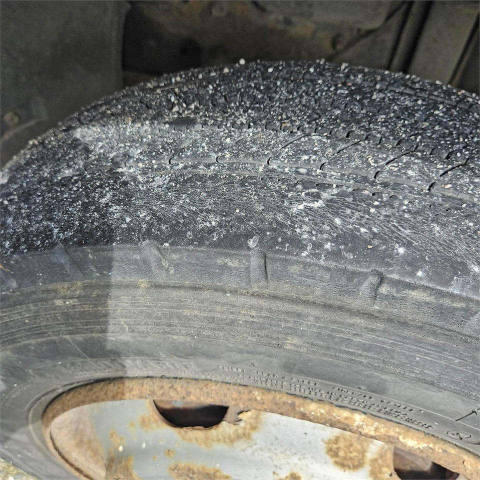 Camião de caixa aberta/ Plataforma Toyota Dyna 200: foto 38