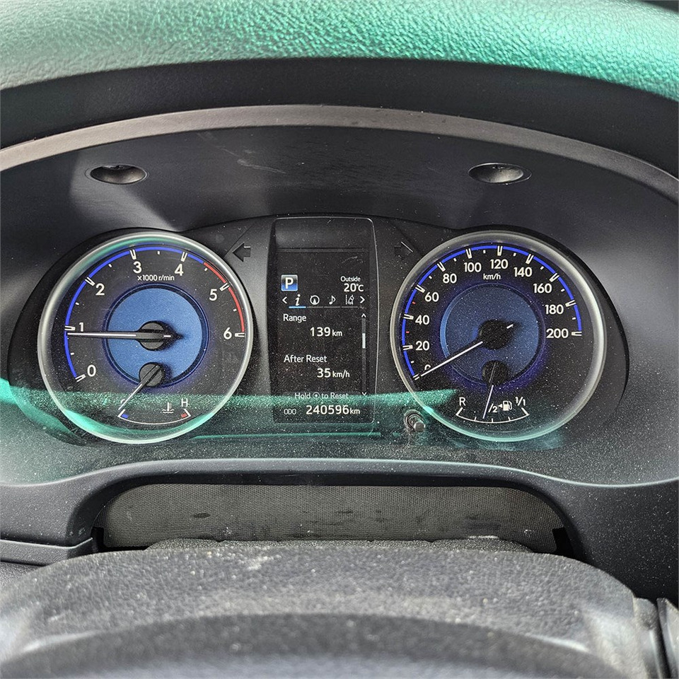 Pick-up Toyota Hillux: foto 14 Pick-up Toyota Hillux: foto 14
