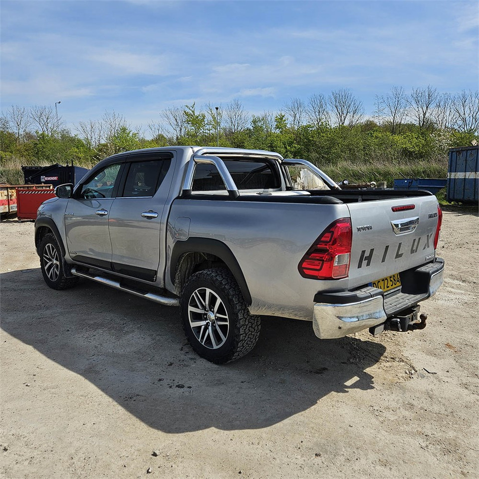 Pick-up Toyota Hillux: foto 6 Pick-up Toyota Hillux: foto 6
