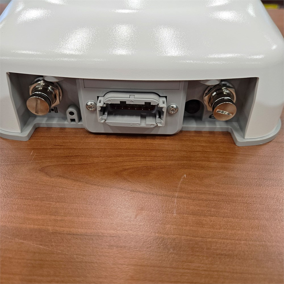 Trimble Nav-900 III receiver and controller type: 48036776 - Trator: foto 4 Trimble Nav-900 III receiver and controller type: 48036776 - Trator: foto 4
