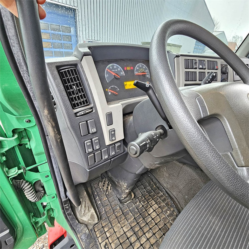 Locação financeira de Volvo FL 280 Volvo FL 280: foto 36