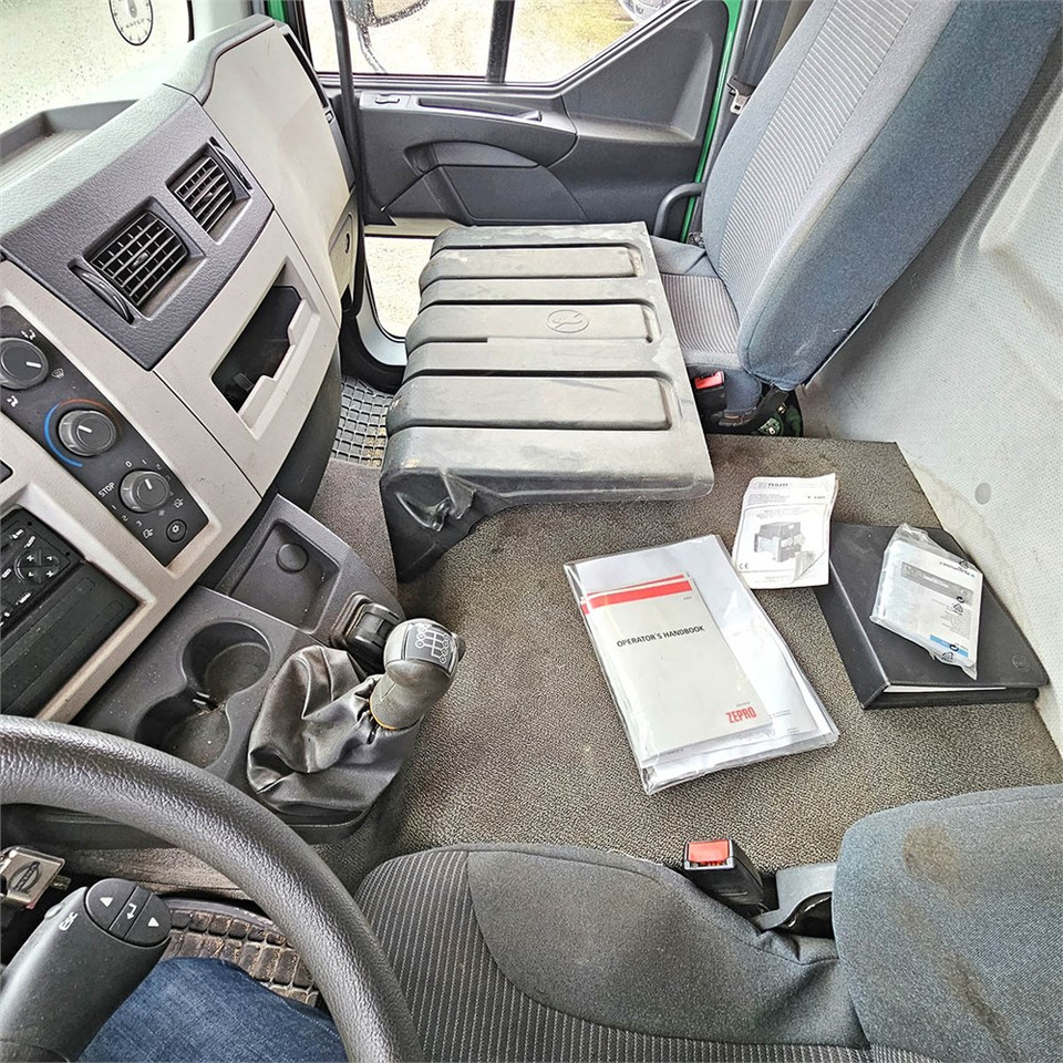 Locação financeira de Volvo FL 280 Volvo FL 280: foto 30