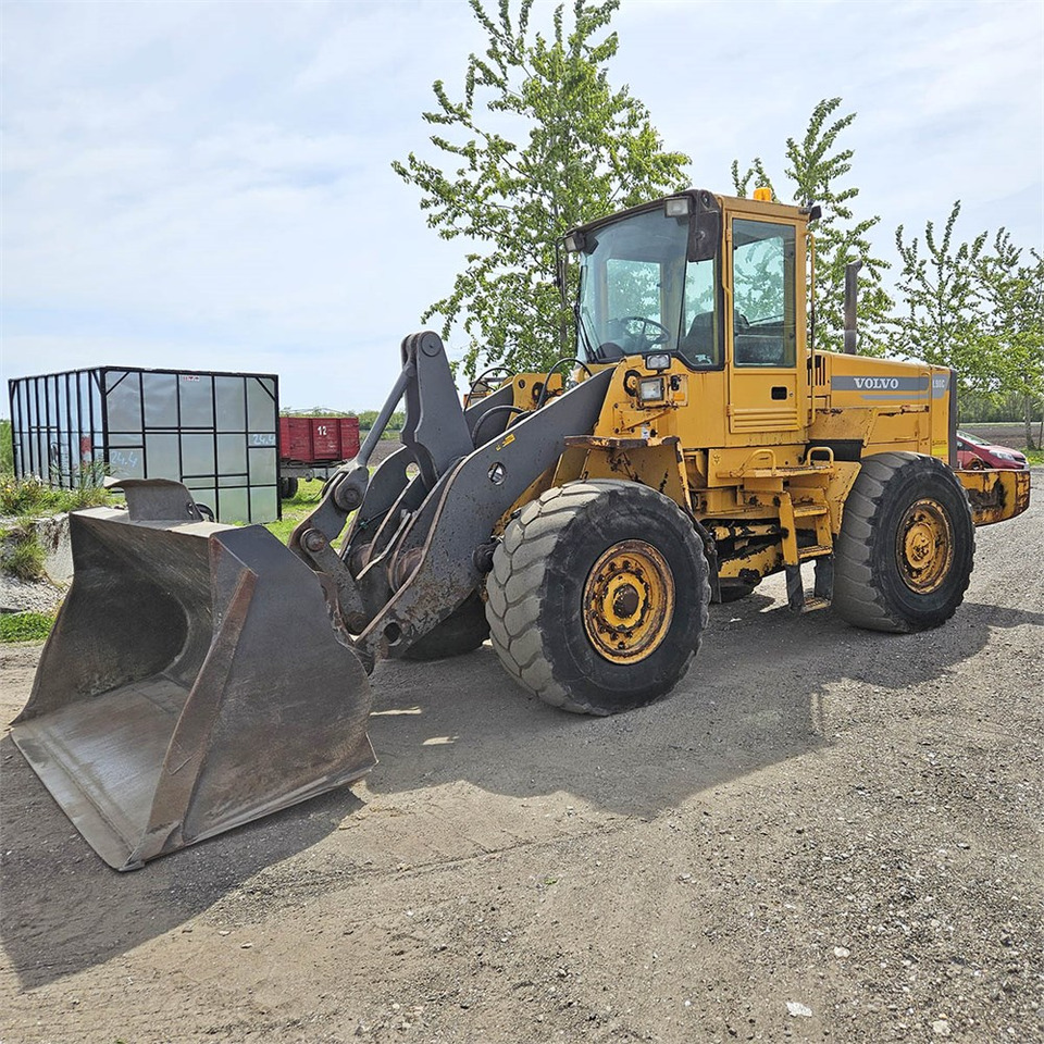 Volvo L90C - Pá carregadora de rodas: foto 1 Volvo L90C - Pá carregadora de rodas: foto 1