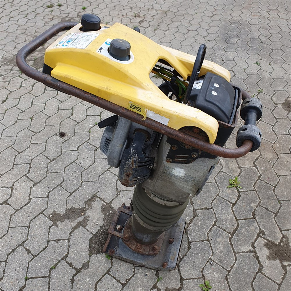 Wacker Neuson BS60-2i - Compactadora de percussão: foto 1 Wacker Neuson BS60-2i - Compactadora de percussão: foto 1