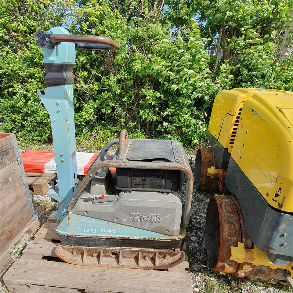 Wacker Neuson DPU4545 - Placas vibratórias: foto 2 Wacker Neuson DPU4545 - Placas vibratórias: foto 2
