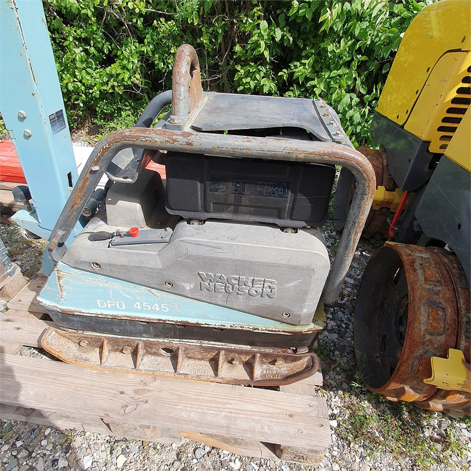 Wacker Neuson DPU4545 - Placas vibratórias: foto 3 Wacker Neuson DPU4545 - Placas vibratórias: foto 3