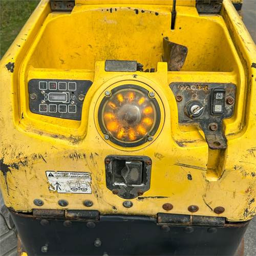 Wacker Neuson RT82 SC2 - Compactador pequeno de asfalto: foto 4 Wacker Neuson RT82 SC2 - Compactador pequeno de asfalto: foto 4