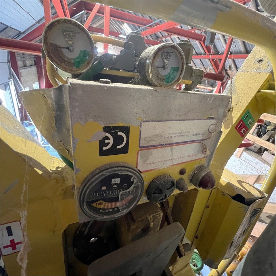 Empilhador telescópico Woods Powr Grip MRT 411 LDC: foto 8 Empilhador telescópico Woods Powr Grip MRT 411 LDC: foto 8