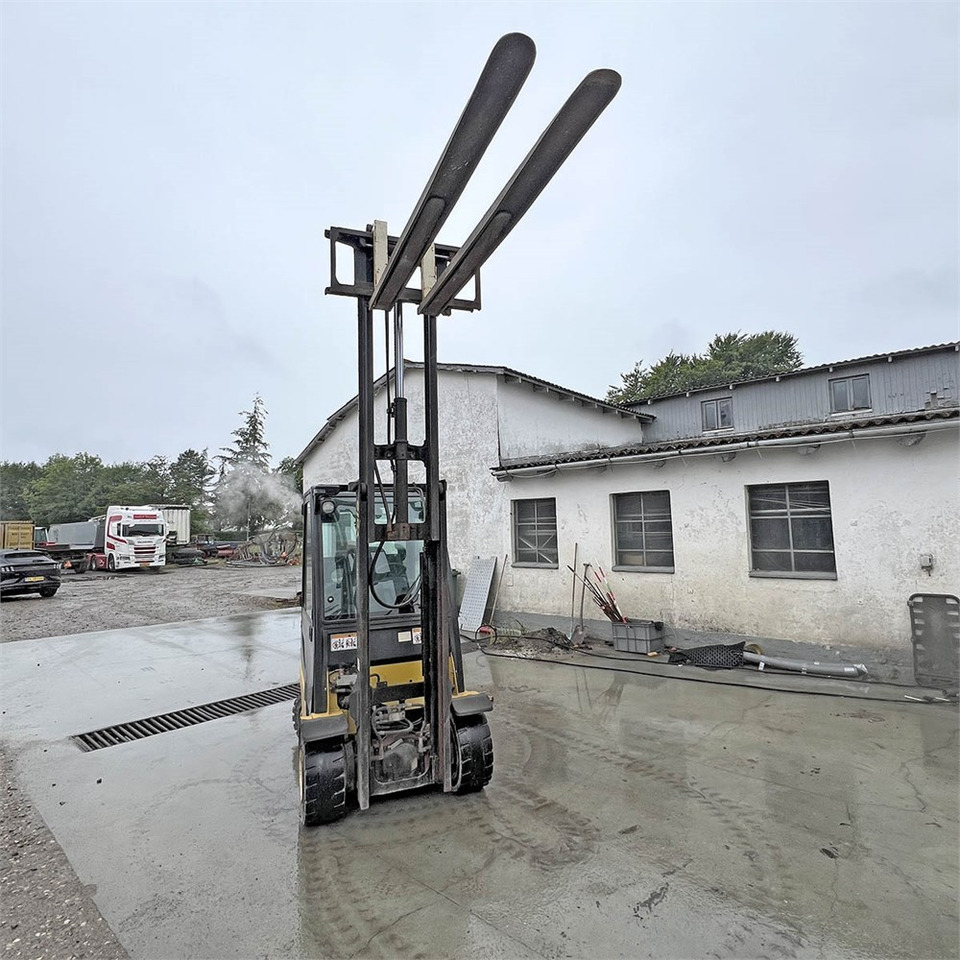 Yale GLP 18VX - Empilhador: foto 3 Yale GLP 18VX - Empilhador: foto 3