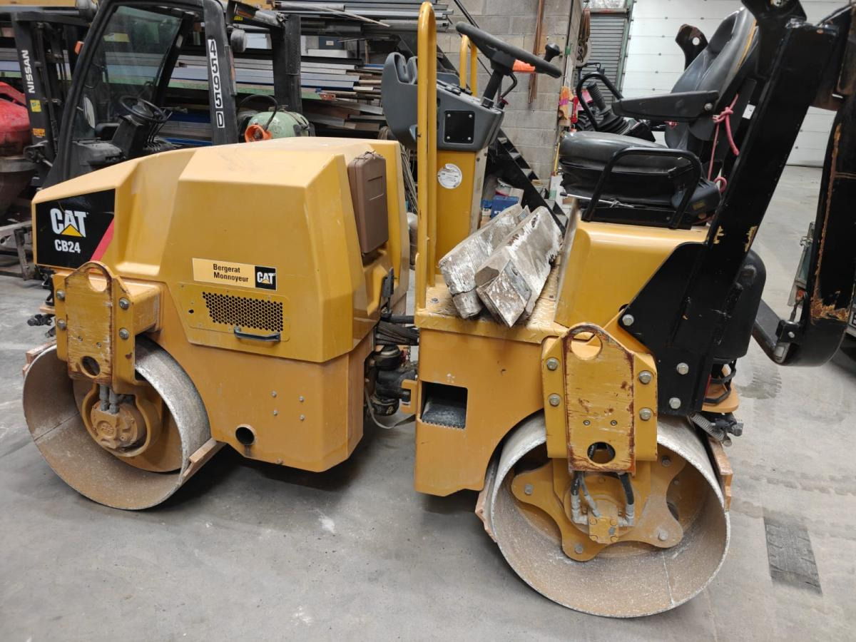 Caterpillar CB24 - Rolo combinado: foto 2 Caterpillar CB24 - Rolo combinado: foto 2