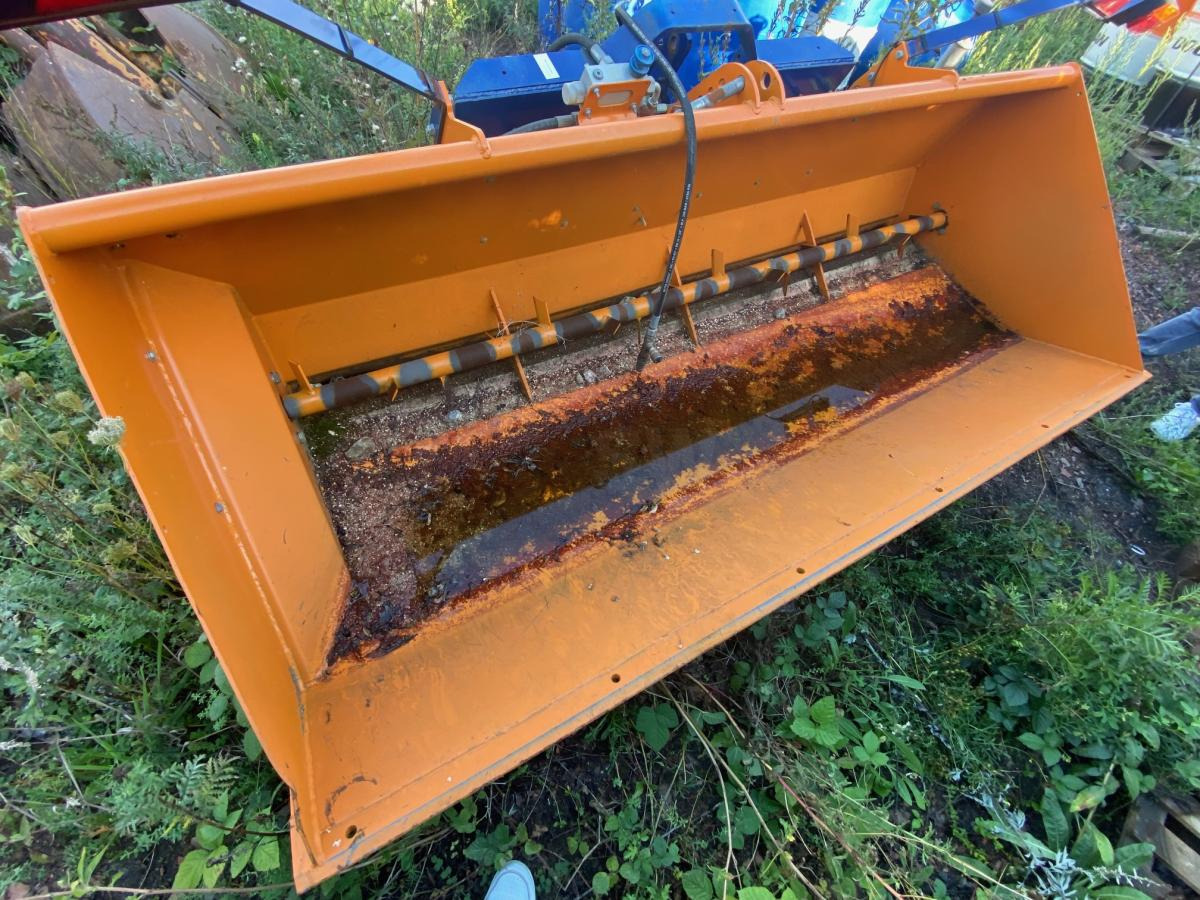 DESVOY GODET EPANDEUR 2M50 - Espalhador de areia/ Sal: foto 1 DESVOY GODET EPANDEUR 2M50 - Espalhador de areia/ Sal: foto 1