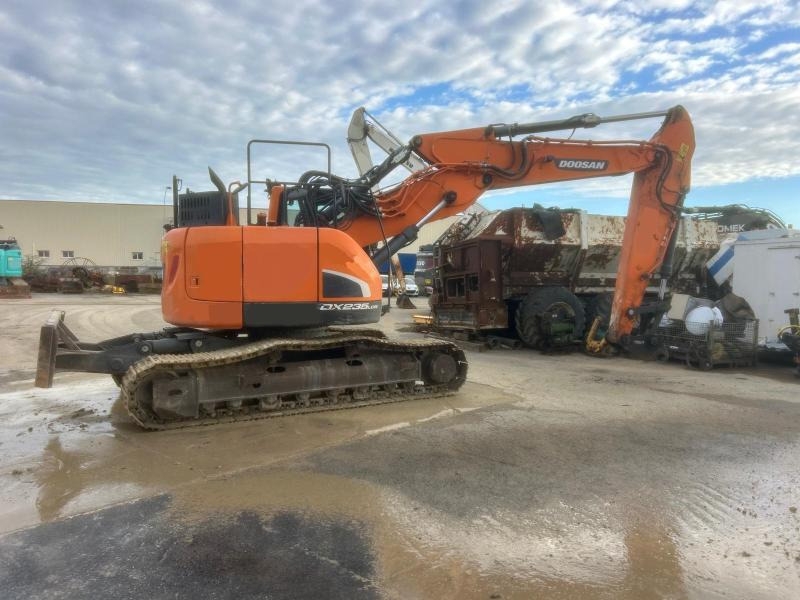 Doosan DX 235 LCR-5 - Escavadora de rastos: foto 2 Doosan DX 235 LCR-5 - Escavadora de rastos: foto 2