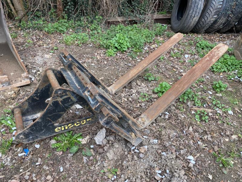ENGCON TABLIER FOURCHE S 60 - Garfos: foto 1 ENGCON TABLIER FOURCHE S 60 - Garfos: foto 1