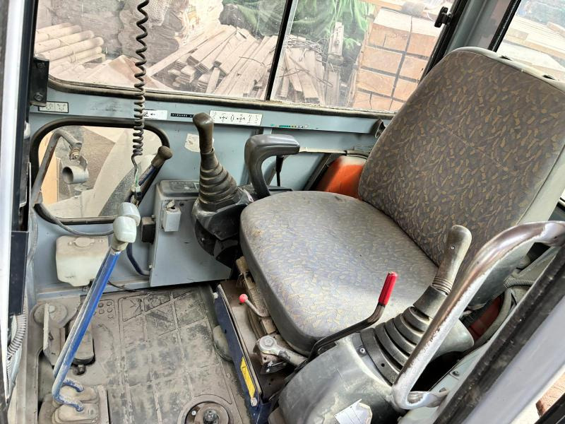 Hitachi EX 50-U - Mini escavadeira: foto 3 Hitachi EX 50-U - Mini escavadeira: foto 3