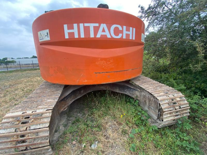 Hitachi ZX225USLC-3 - Escavadora de rastos: foto 4 Hitachi ZX225USLC-3 - Escavadora de rastos: foto 4