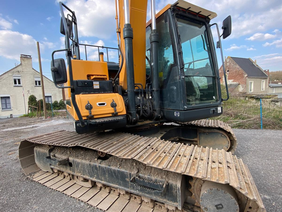 Escavadora de rastos Hyundai HX 140L: foto 8