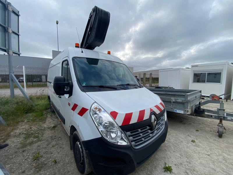 Renault Master - Caminhão com plataforma aérea: foto 1 Renault Master - Caminhão com plataforma aérea: foto 1