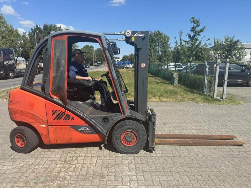 Linde H30D-02 - Empilhador a diesel: foto 1 Linde H30D-02 - Empilhador a diesel: foto 1