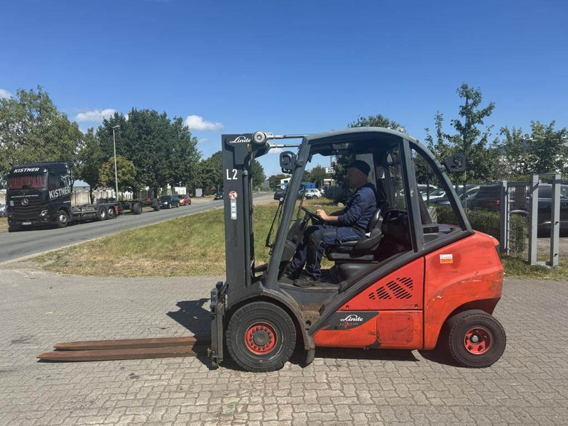 Linde H30D-02 - Empilhador a diesel: foto 3 Linde H30D-02 - Empilhador a diesel: foto 3