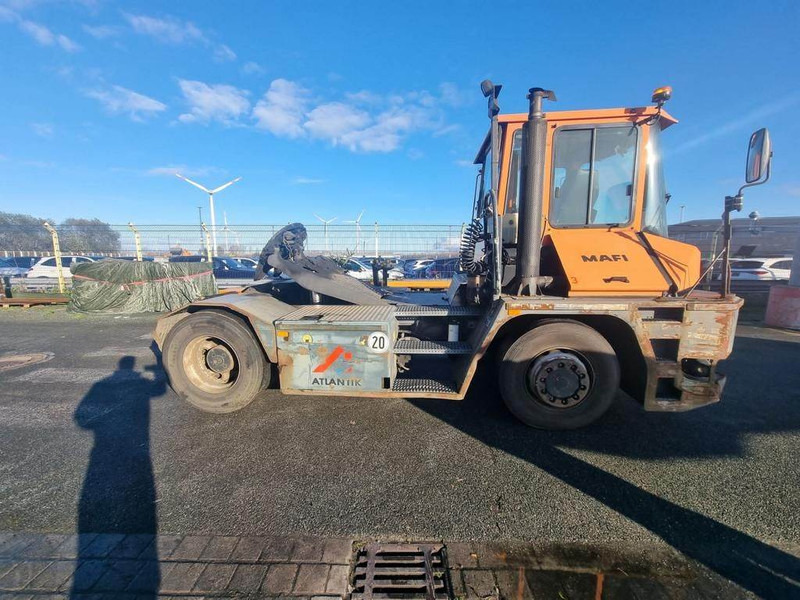 Mafi MT36 4x4DL - Tractor de terminal: foto 2 Mafi MT36 4x4DL - Tractor de terminal: foto 2