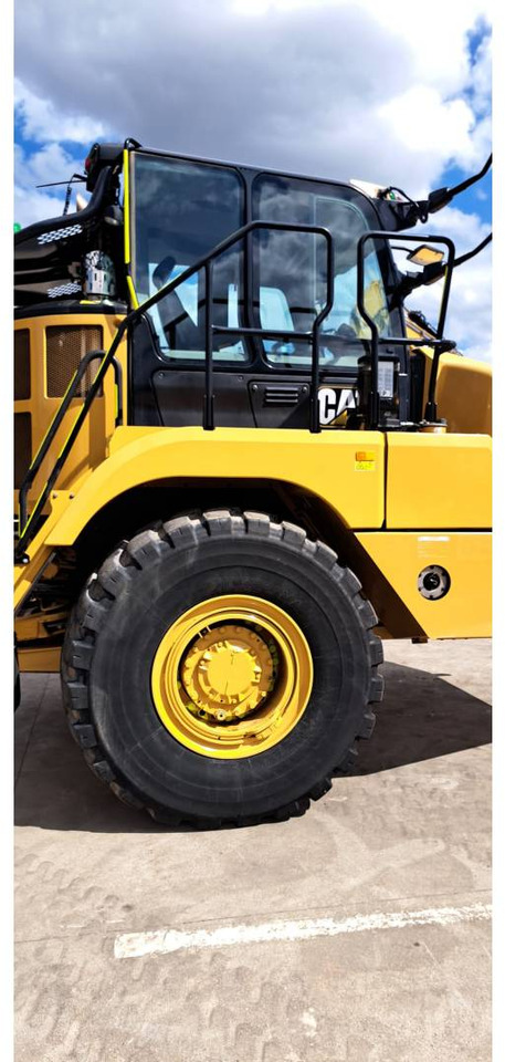 Caminhão articulado CAT 730: foto 7 Caminhão articulado CAT 730: foto 7