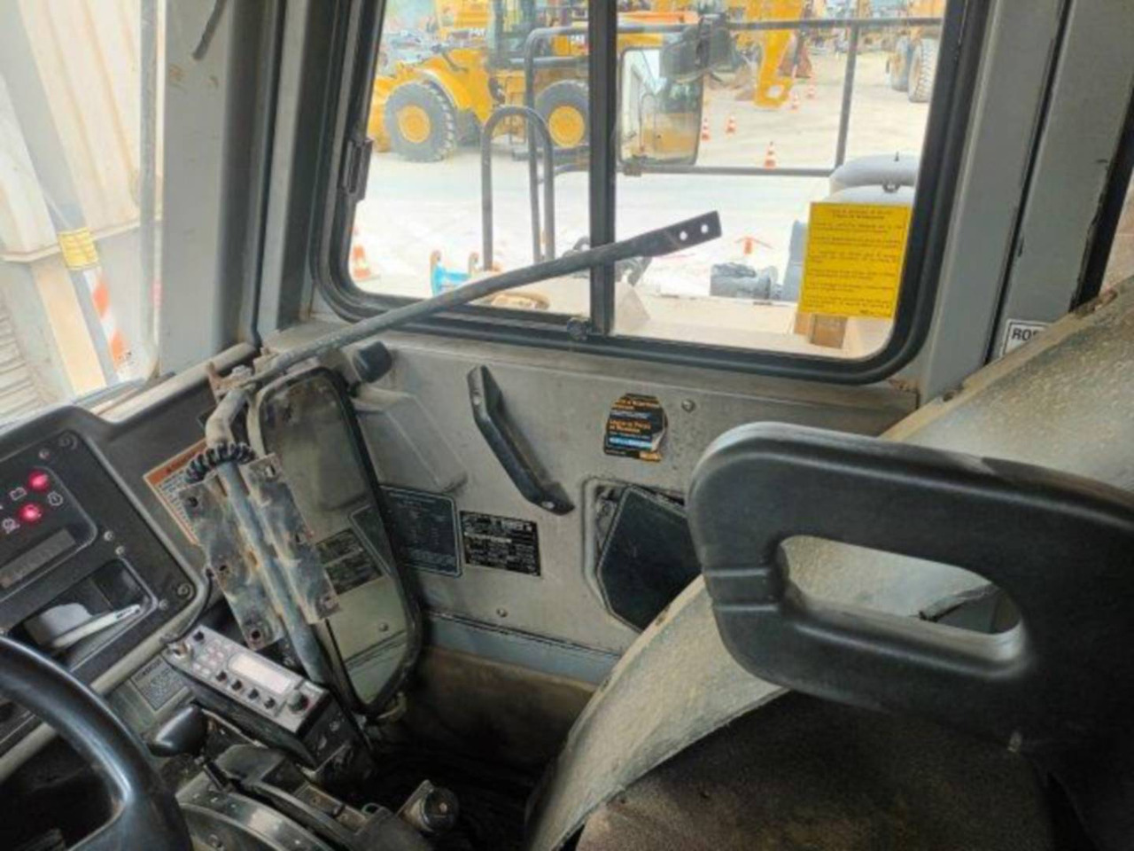 Caminhão fora de estrada CAT 771D: foto 9