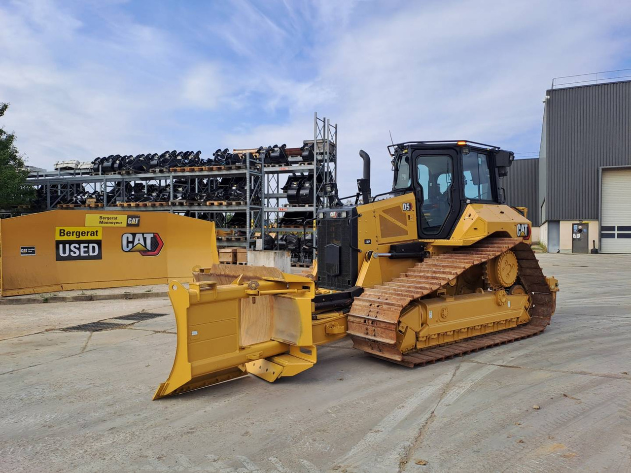 CAT D5 - Buldôzer: foto 2 CAT D5 - Buldôzer: foto 2