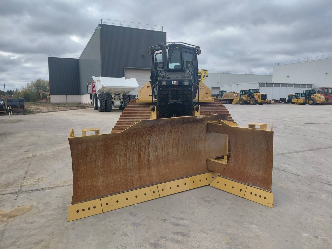 CAT D5 - Buldôzer: foto 3 CAT D5 - Buldôzer: foto 3