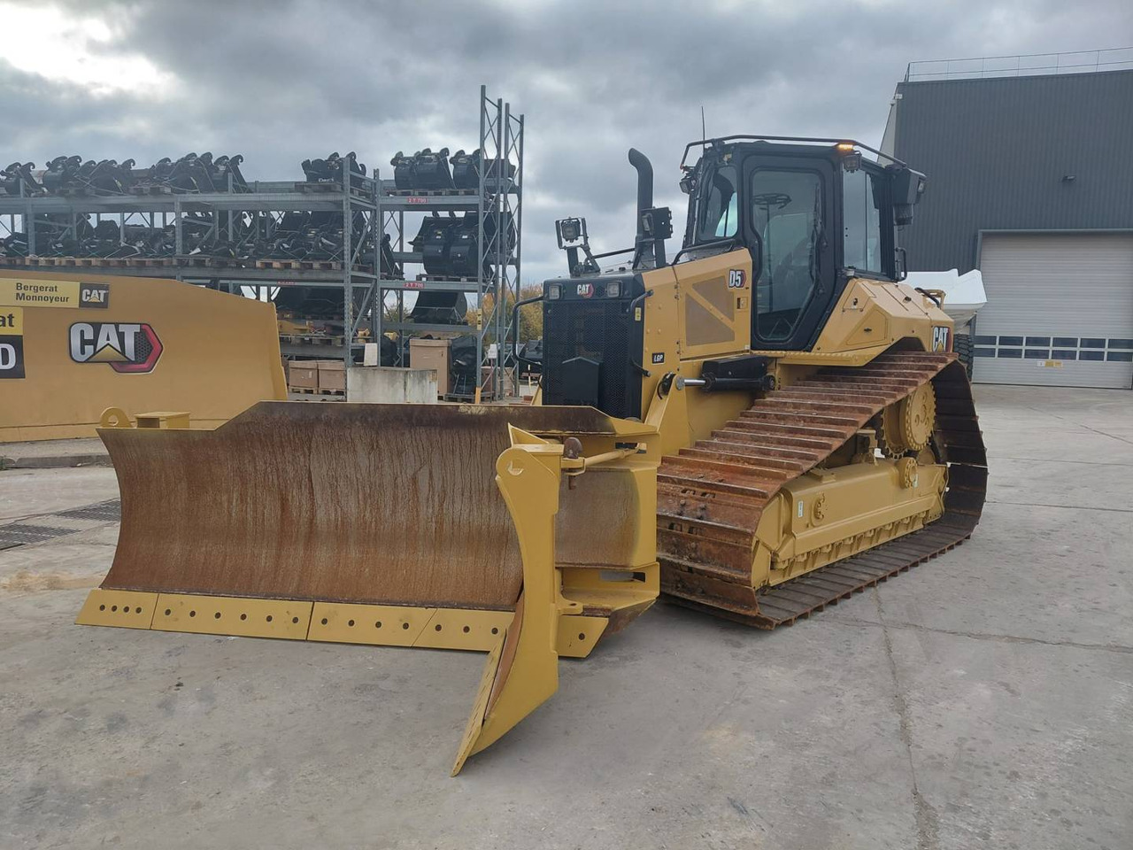 CAT D5 - Buldôzer: foto 2 CAT D5 - Buldôzer: foto 2
