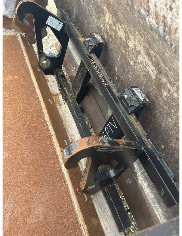 CAT FOURCHE 906 - Garfos: foto 1 CAT FOURCHE 906 - Garfos: foto 1