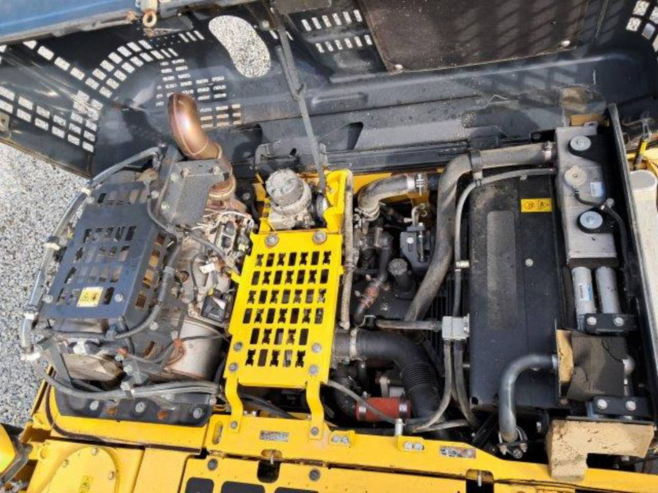 Escavadora de rastos KOMATSU PC240LC7: foto 22