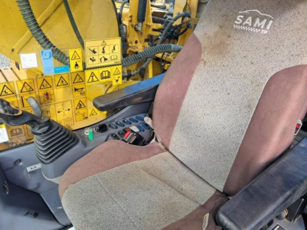 Escavadora de rastos KOMATSU PC240LC7: foto 15