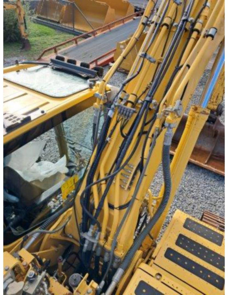 Escavadora de rastos KOMATSU PC240LC7: foto 13