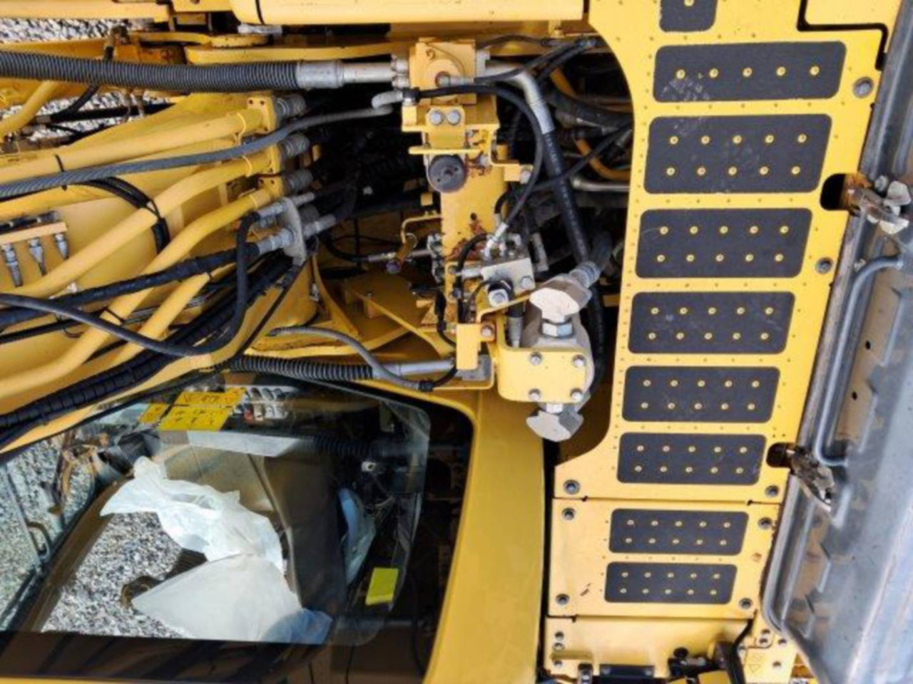 Escavadora de rastos KOMATSU PC240LC7: foto 21